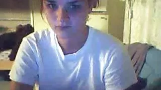 Hot jenta stripping og chatting på webcam 2