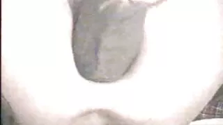 Stor dildo for unge og radmager jente