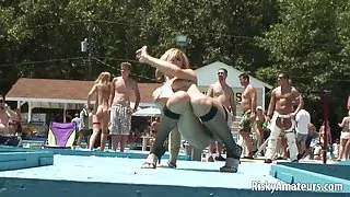Naughty amatør sluts danse naken utenfor