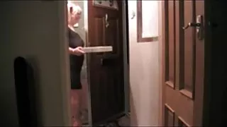 Modne slutwife erte deliveryguy-2