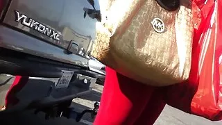 phat saftig booty i røde strømpebukser